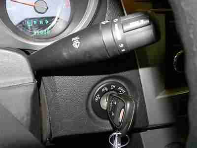 Touring Convertible 2.7L CD 4 wheel disc brakes ABS brakes AM/FM radio Compass, image 11