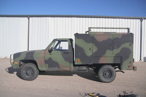 M-1031 contact truck: 1986 6.2 liter chevy diesel with 10kw pto generator