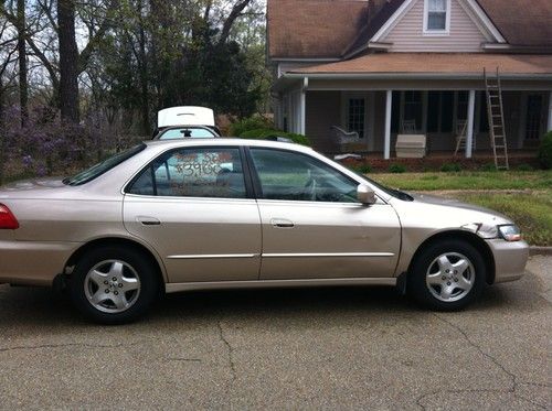 2000 Honda Accord EX Sedan 4-Door 3.0L, image 3