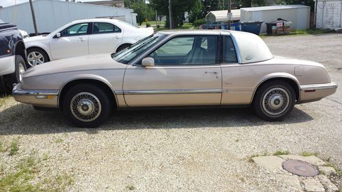 1989 buick riviera luxury coupe 2-door 3.8l