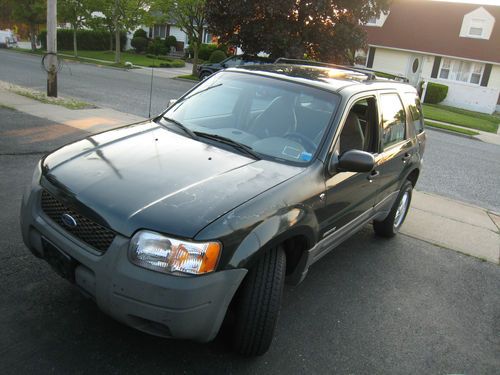 2001 ford escape xls - 4x4 - v6 - cold ac - 1 owner