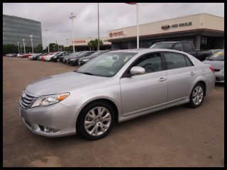 2012 toyota avalon luxury sedan, leather, sunroof, one owner!!