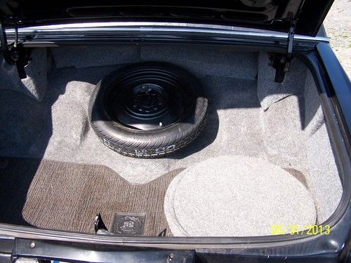 1986 Cadillac Fleetwood Brougham Black / Red Leather Fabulous Condition Exc, image 17