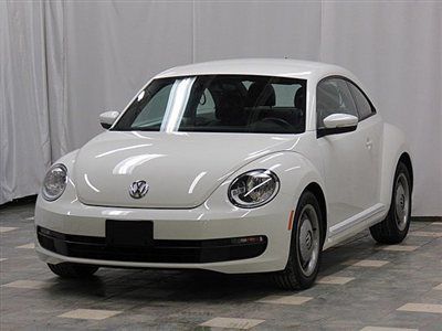 2012 vw beetle 2.5l 8k warranty heated leather very clean