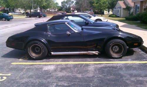 1975 corvette stingray with chrome sidepipes and headers