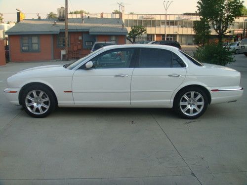 2004 jaguar xj8 base sedan 4-door 4.2l