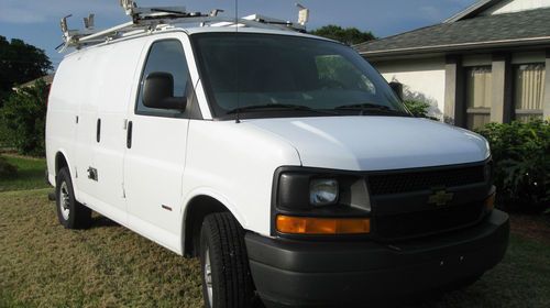 2007 chevrolet express 2500 duramax 6.6l diesel,auto,clean truck