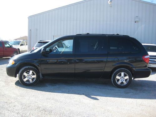 2006 dodge grand caravan sxt mini passenger van 4-door 3.8l