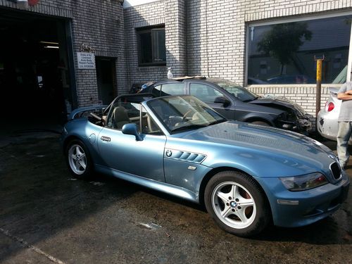 1996 bmw z3 roadster convertible 2-door 1.9l