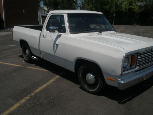 1984 dodge d150 reg cab shortbox 2wd  440 cid auto with 4.10 suregrip