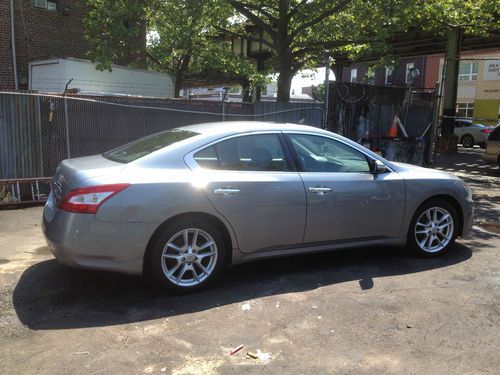 2009 Nissan Maxima SV Sedan 4-Door 3.5L, image 3