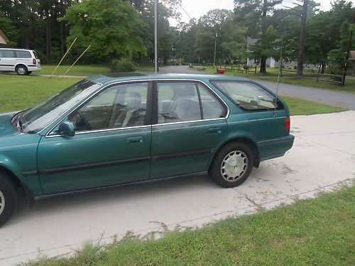 1993 Honda Accord EX Wagon, image 3