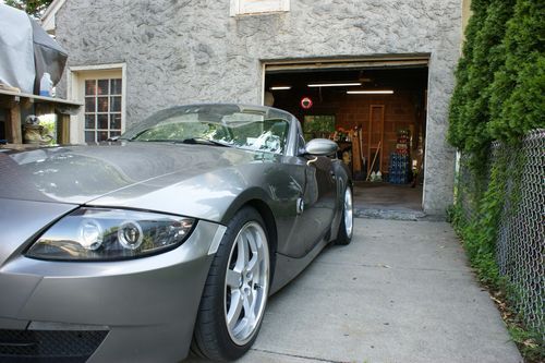 Bmw z4 3.0i  6 speed convertible