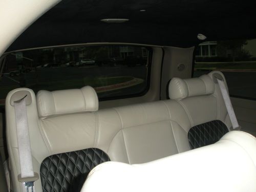 2002 GMC Yukon XL 1500 Denali Sport Utility 4-Door 6.0L, image 7