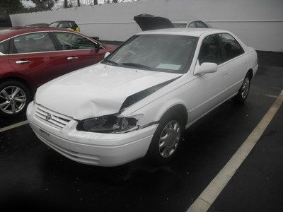 1998 camry le 57k miles damaged 1 owner fl