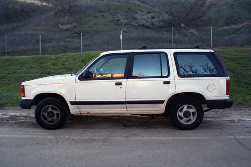 1992 ford explorer xlt sport utility 4-door 4.0l