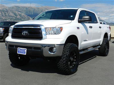 Toyota tundra crew max trd off road 4x4 custom lift wheels tires low miles auto