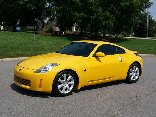 2005 nissan 350z 35th anniversary edition coupe 2-door 3.5l