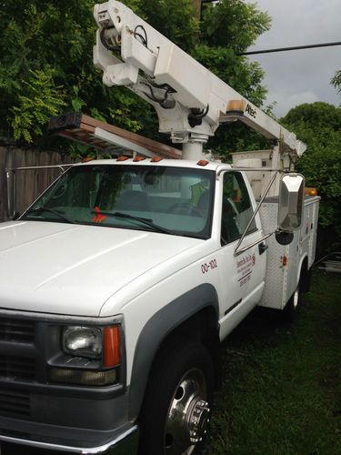 2000 chev 3500 hd 35.6ft bucket truck