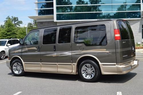 2004 chevy express van w/wheelchair lift