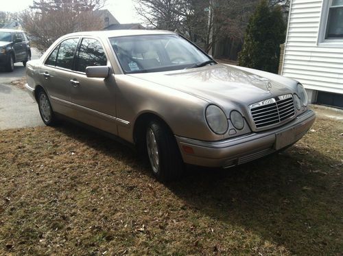1999 mercedes benz e 320 low mileage,clean inside and out