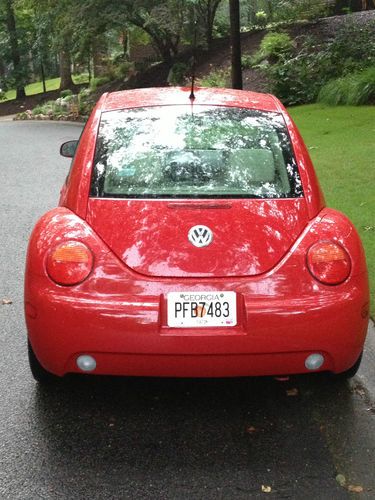 2005 volkswagen new beetle 2005 red gl hatchback 2-door 2.0l