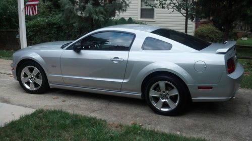 2006 ford mustang gt coupe 2-door 4.6l