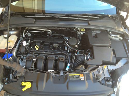 2012 Ford Focus SE Sedan 4-Door 2.0L, image 3