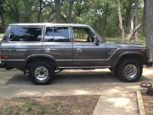1989 Toyota Land Cruiser Base Sport Utility 4-Door 4.0L, image 2