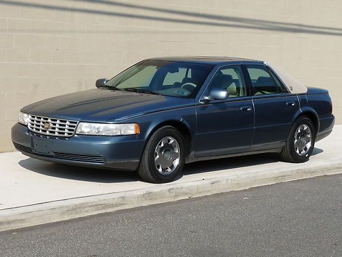 Beautiful 1999 cadillac seville sls sedan. sunroof, loaded. 94k miles.