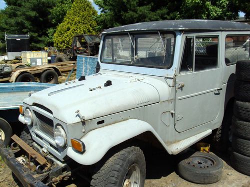 1070 toyota fj 40