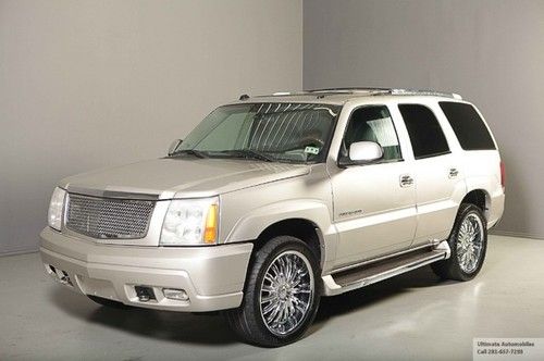 2005 cadillac escalade luxury awd nav sunroof leather heated seats 7-pass bose !