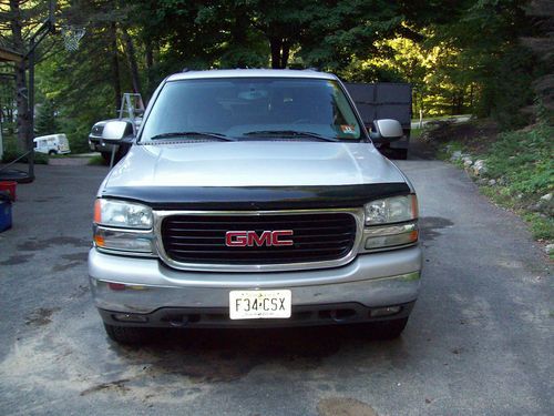 2004 GMC Yukon SLE Sport Utility 4-Door 4.8L, image 3