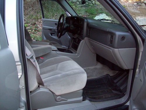 2004 GMC Yukon SLE Sport Utility 4-Door 4.8L, image 5