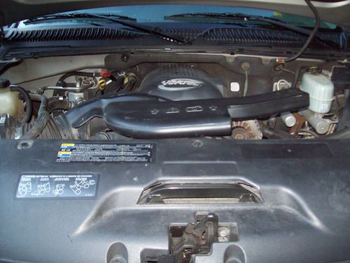 2004 GMC Yukon SLE Sport Utility 4-Door 4.8L, image 8