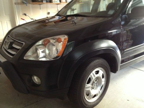 Honda cr-v 2005 black lx