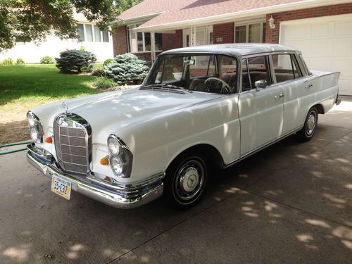 1966 mercedes 230s 4 door sedan - original - classy car