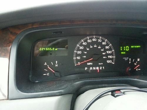 1999 Lincoln town car Limousine, image 2