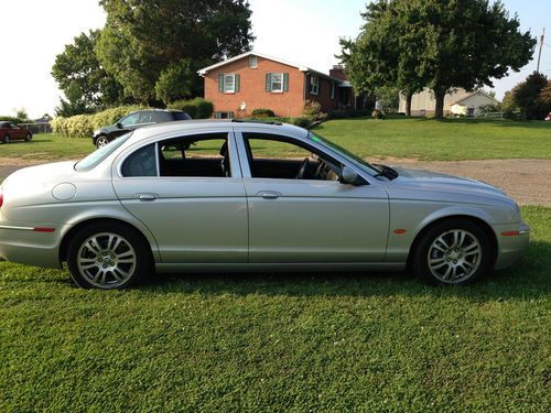 2005 jaguar s type sedan  clean low mileage