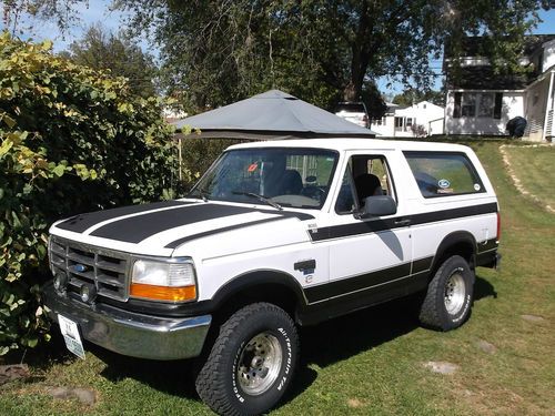 96ford bronco w/ rare factory5speed+302 efi v8!last year of convert-classic !!!