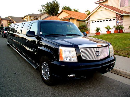 02 escalade limousine