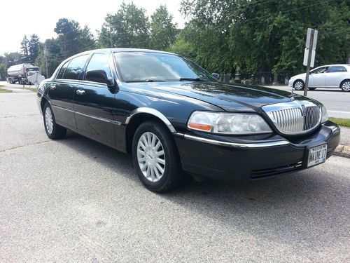 2005 lincoln town car executive l sedan 4-door 4.6l