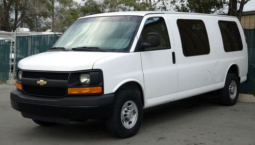 2009 chevrolet express 2500 base extended cargo van 3-door 4.8l