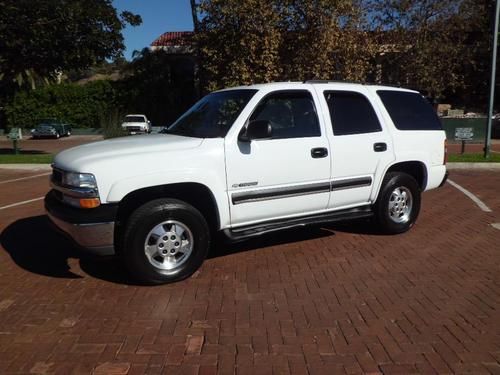 2003 chevy tahoe ls 4wd / bose sound / third seat !!!!!