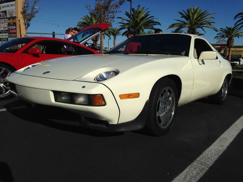 1982 porsche 928 base coupe 2-door 4.5l