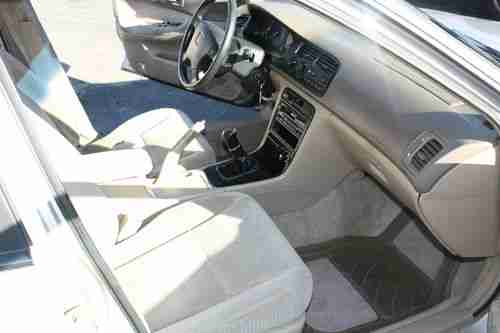 1996 HONDA ACCORD LX WAGON RARE 5 SPEED 120K NO RUST, image 18