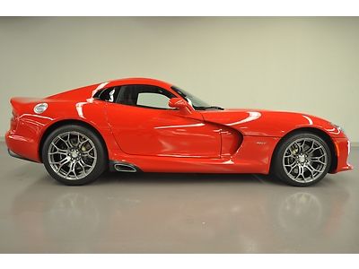 Pre-owned srt viper only 708 miles track package "buy it now $97,000