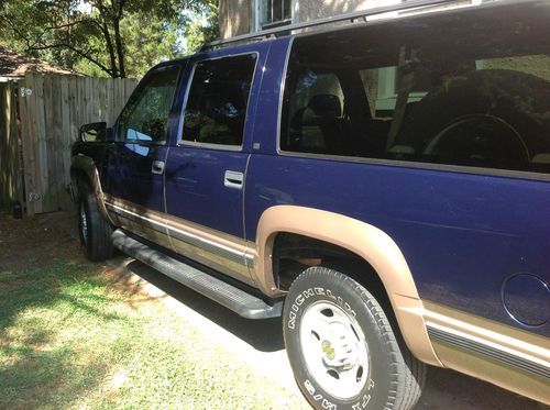 96 4X4 K2500 Turbo Diesel Suburban NO RESERVE, image 4