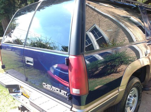 96 4X4 K2500 Turbo Diesel Suburban NO RESERVE, image 8