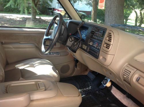 96 4X4 K2500 Turbo Diesel Suburban NO RESERVE, image 10